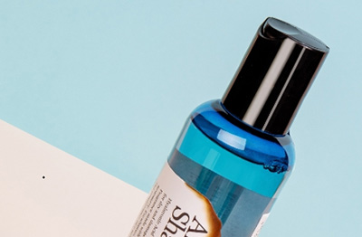 Spoločnosť bola založená v roku 2005, má 13 000 metrov štvorcových štandardných továrenských budov, je zbierkou výskumu a vývoja, výroby a predaja v jednom z podnikov kozmetických obalových materiálov.